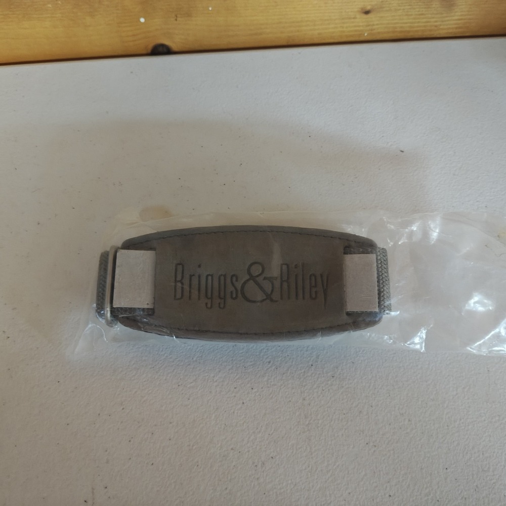 BRIGGS & RILEY Olive Green Add A Bag SmartLink Strap NEW ZA1